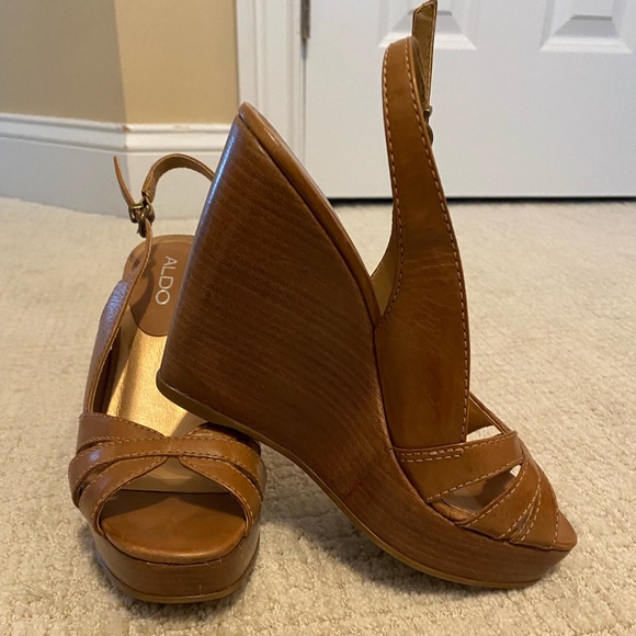 Peep Toe Wedgies - Picture 1 of 5